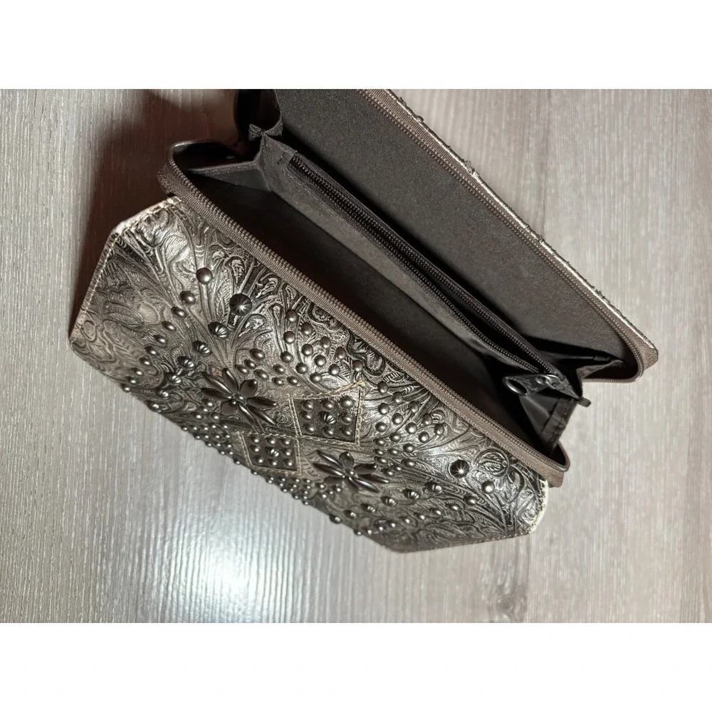 Montana West Western Tooled‎ Studded Wallet Pewter Metallic Trifold Zip Around